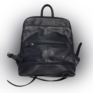 Ili New York Black Leather Backpack